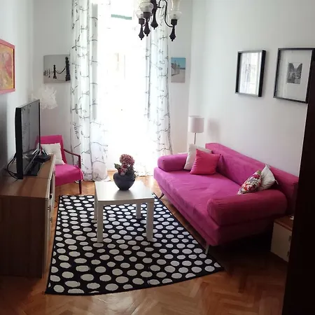 Old Town Twins Apartment *
