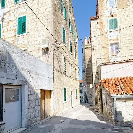 Old Town Twins Apartment *